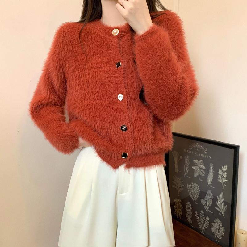 Kvinders fluffy cardigan med stilfulde knapdetaljer og lange ærmer Stilla