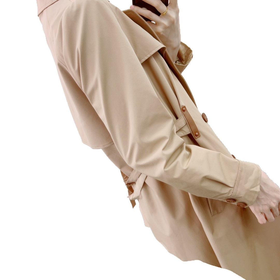 Dame trenchcoat med dobbelt knaprækkefølge og elegant revers Stilla
