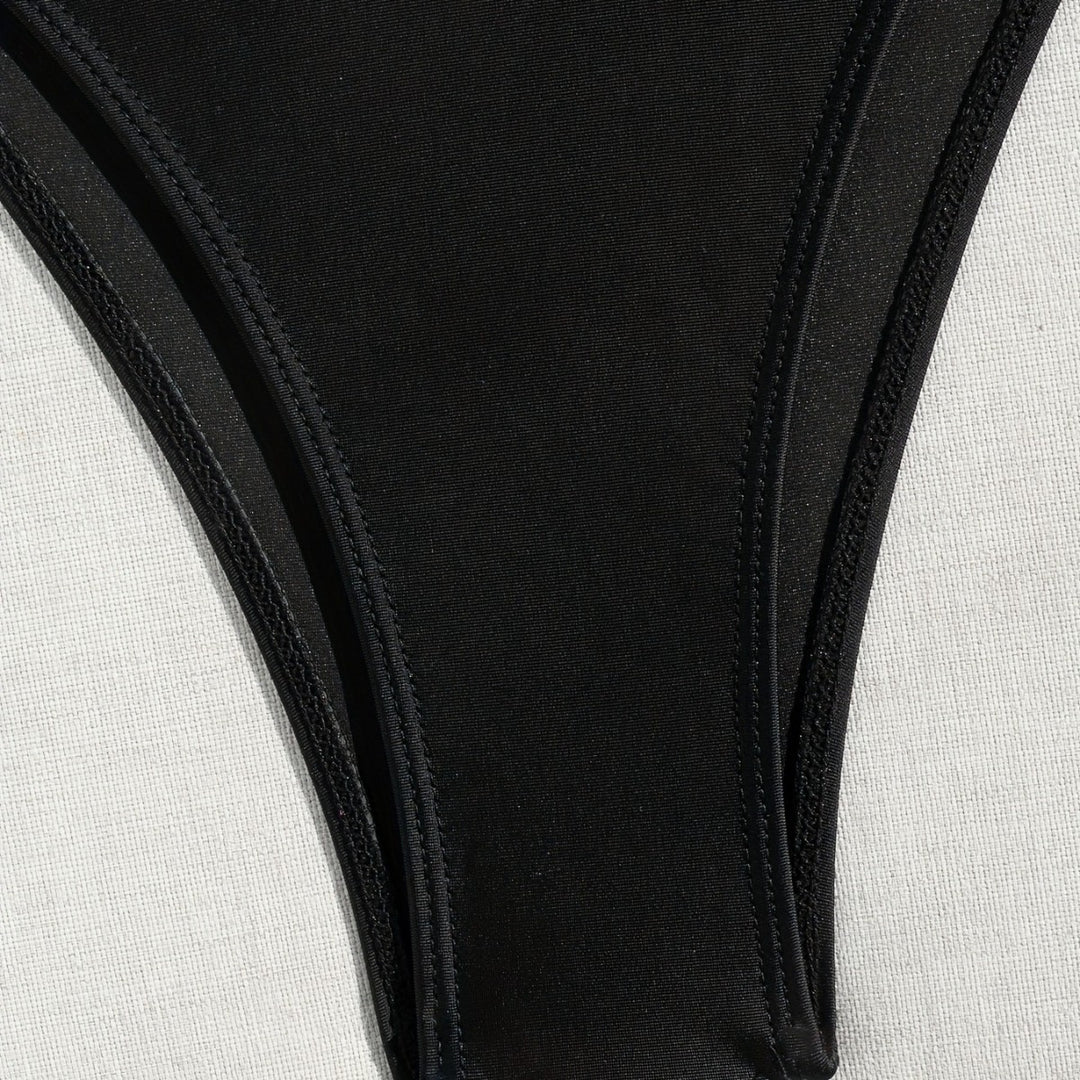 Dame bikini med moderne ringdetalje og raffineret snit Stilla
