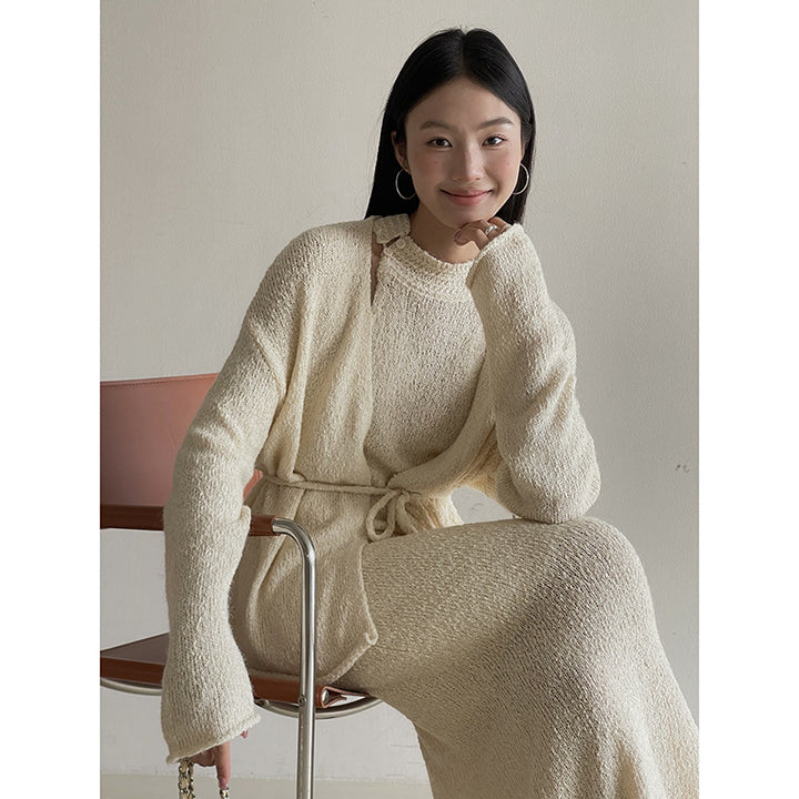 Dame elegant strikket ensemble med åben skulder og relaxed fit Stilla