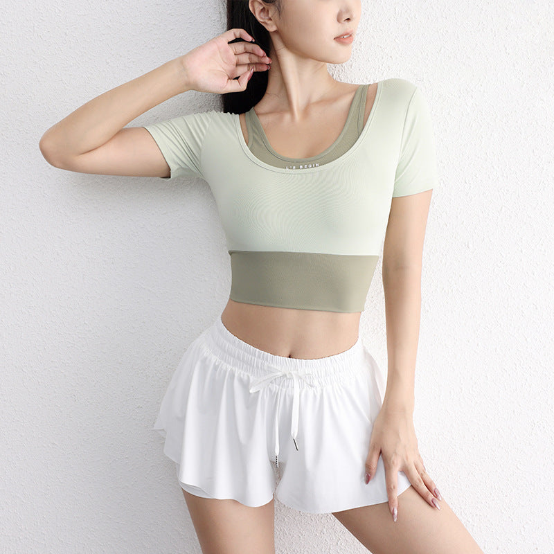 Damer Sporty Crop-Top med innovativt multilagsdesign Stilla