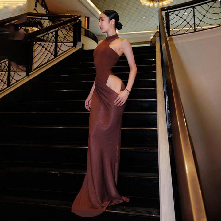Dame Elegante Cut-Out Maxikjole med høj krave og kropsnær silhuet Skovae