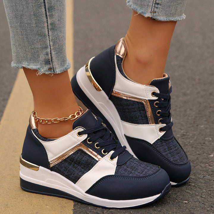 Dame Sporty Sneakers med moderigtigt tekstilmix og glitrende accenter Stilla