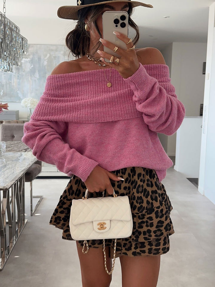 Kvinders off-shoulder sweater lavet af blødt strik med ribbede detaljer Stilla