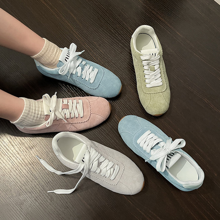 Dame sneakers i sporty vintage-stil med blødt nubukoverflade Stilla