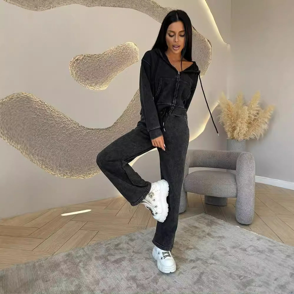 Kvinders afslappede fritids sæt med hoodie og joggingbukser i moderne look Stilla