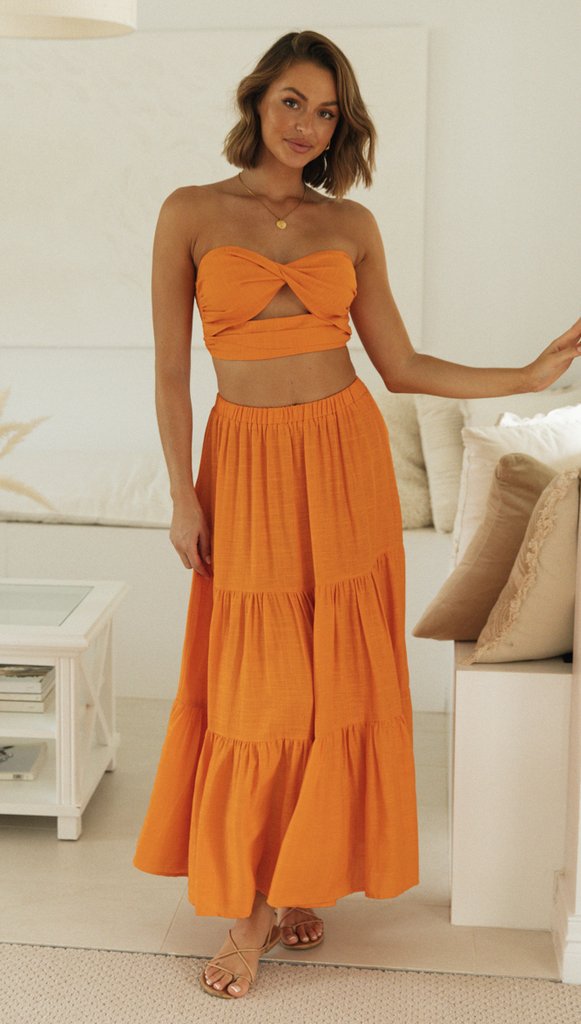 Damer To-dels Sæt bestående af Crop Top og Maxi Skirt med Luftig Silhuet Stilla