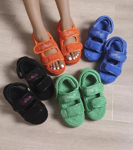 Dame Komfortable Frotte-sandaler med justerbare stropper Stilla