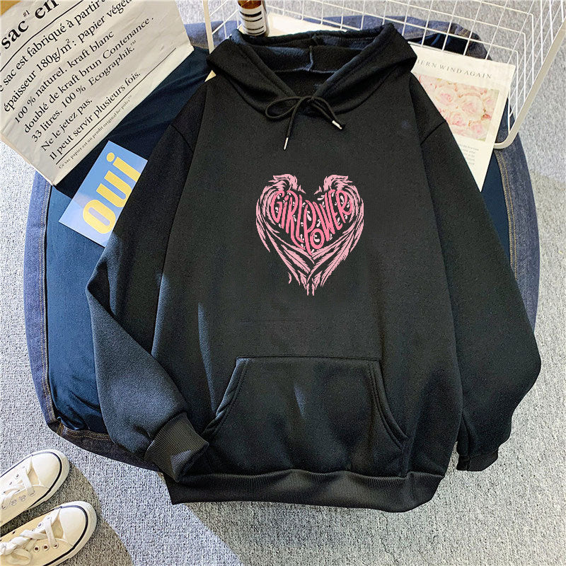 Kvinders hoodie med kreativ hjerte design Skovae