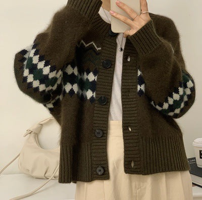 Dame Cozy Knit Cardigan med Ornamentale Mønstre Stilla