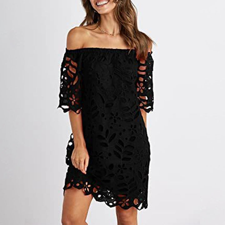 Dame Off-Shoulder Kjole med florale Cut-Outs og luftige Ærmer Stilla