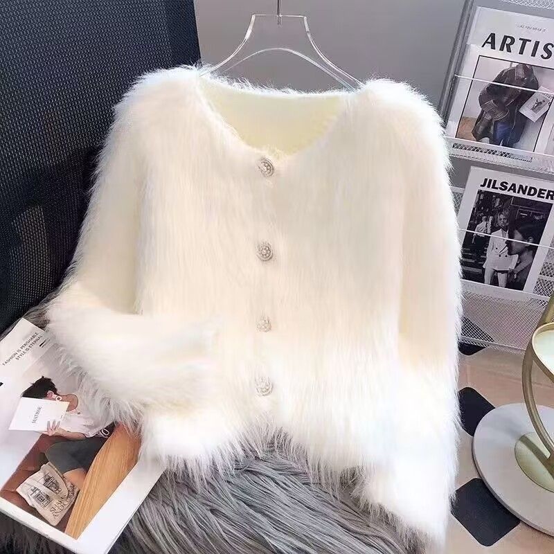 Kvinder Fluffy Cardigan med Elegante Knapdetaljer Stilla