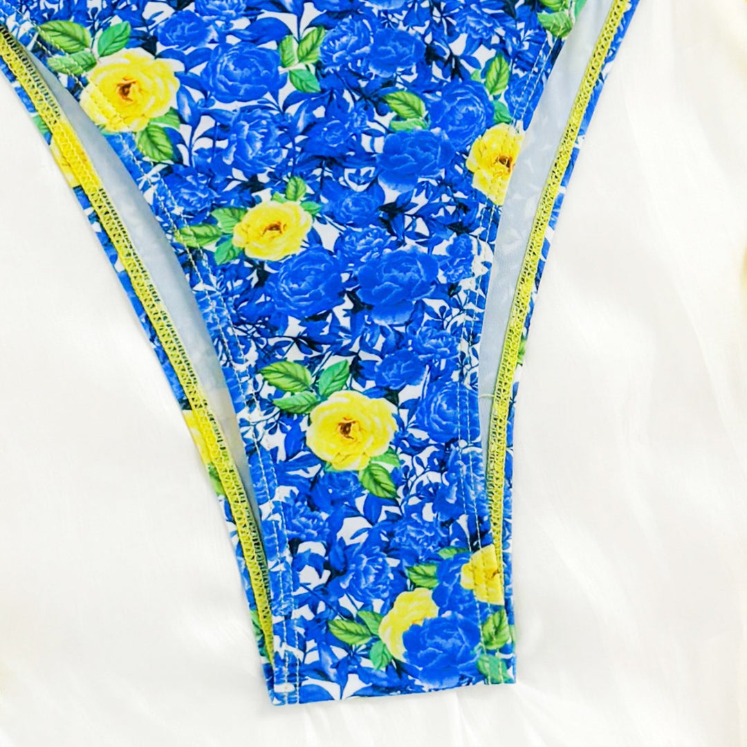 Dame Bikini-sæt med glædeligt flæsedesign og floralt mønster Stilla