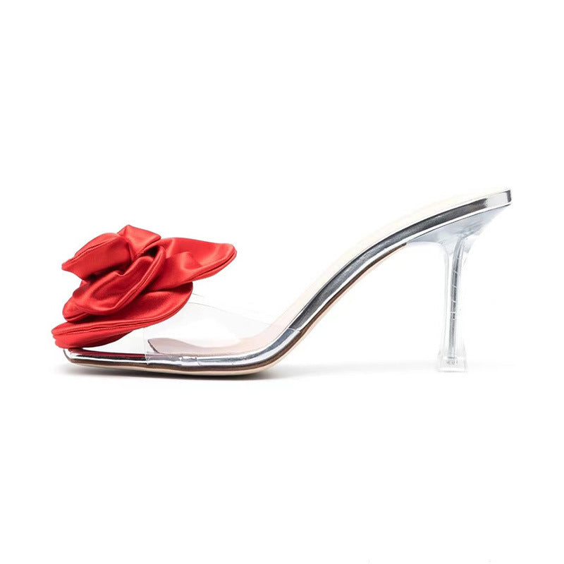 Femme Chic Åbne Tå Mules med Satin Blomsteraccent Stilla