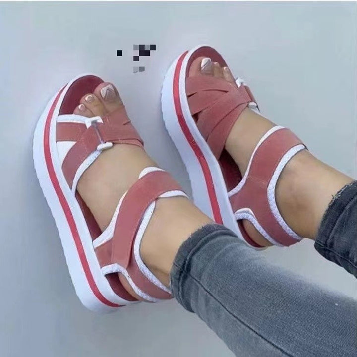 Dame Komfortable Plateau-Sandaler med elastiske remme og ergonomisk fodseng Stilla