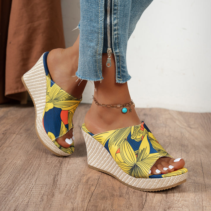 Dame Plateau-Mules med blomsterdesign og komfortabel sål Stilla