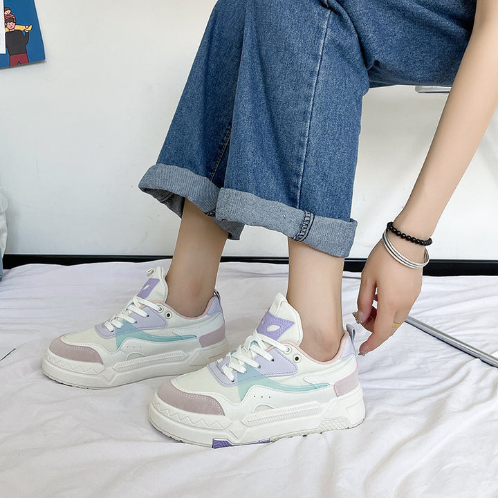 Dame mode sneakers med dynamisk profil og polstret indersål Stilla