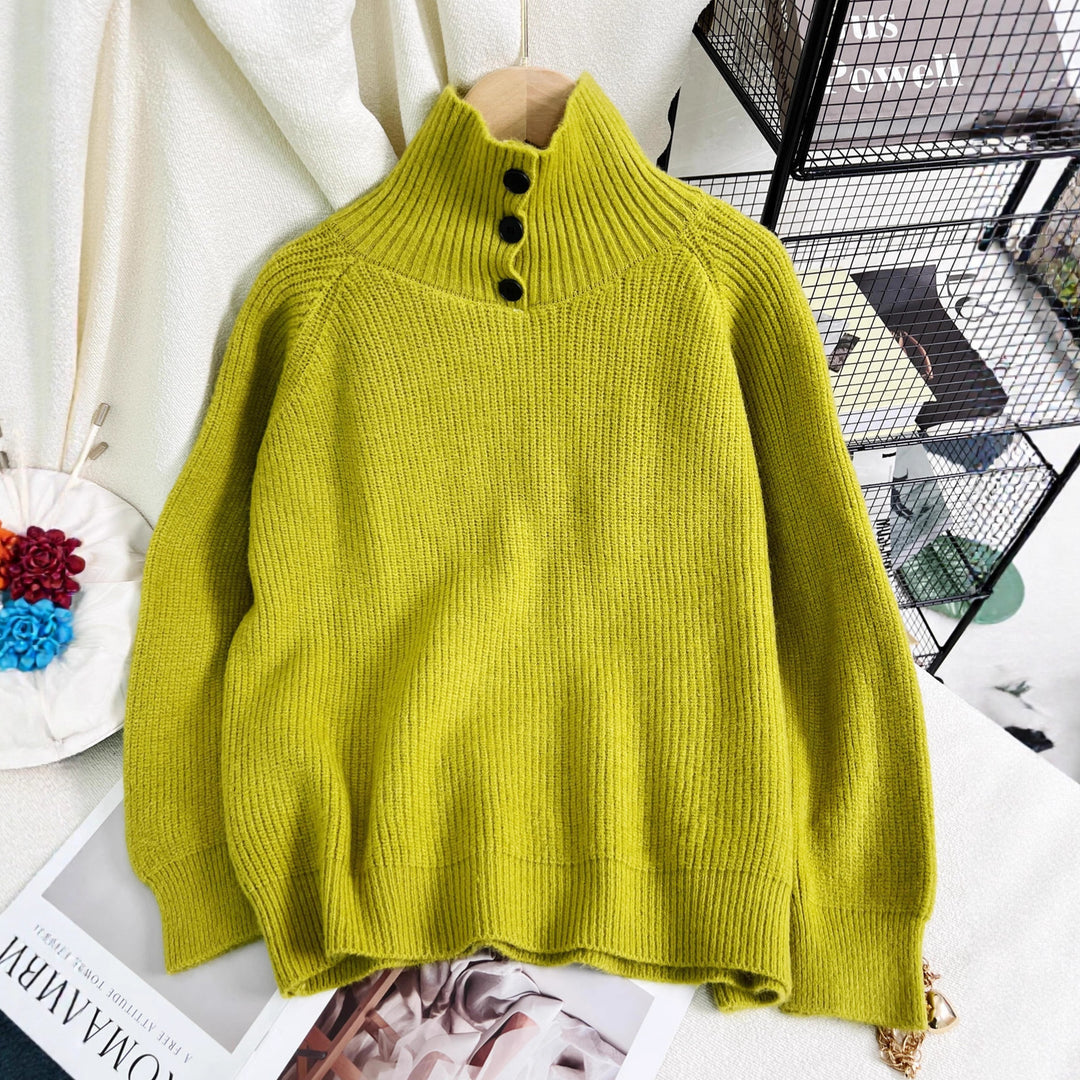 Kvinders varme højhalset sweater lavet af blødt strikket stof Stilla