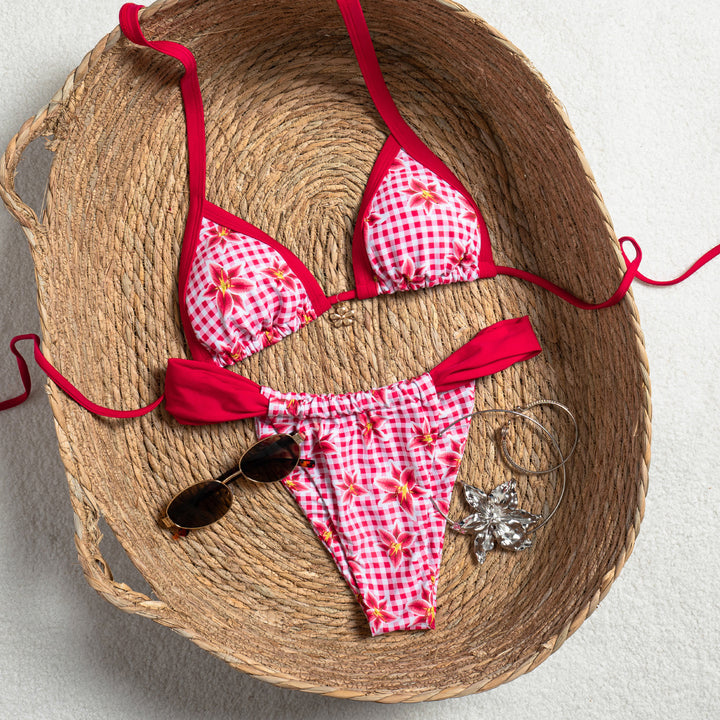 Dame Triangel-Bikini med blomsterdesign og flæse Skovae