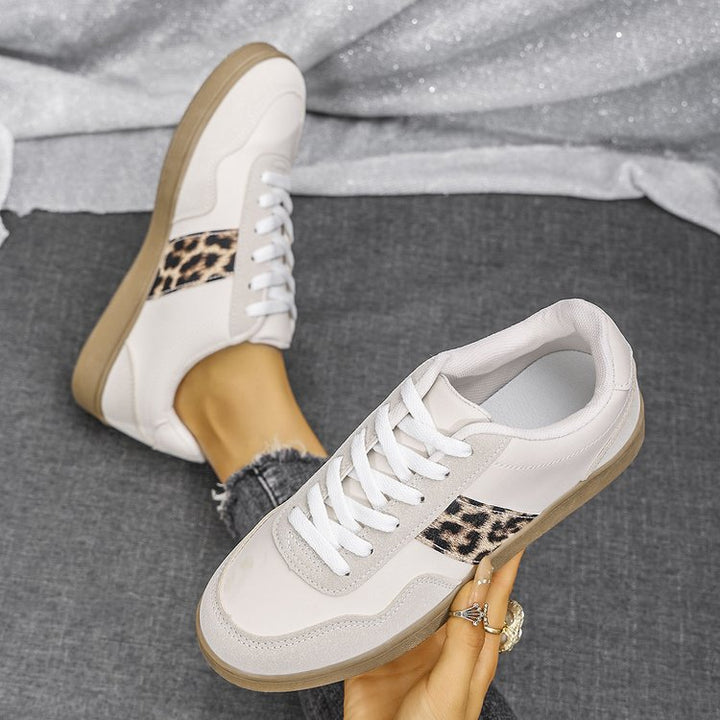Dame Sneakers i moderne dyreprint design med behagelig sål Stilla