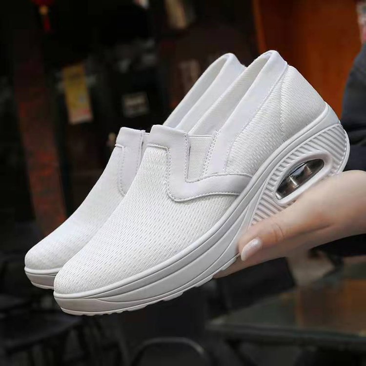 Dame sneakers med åndbart overmateriale og polstret sål Stilla