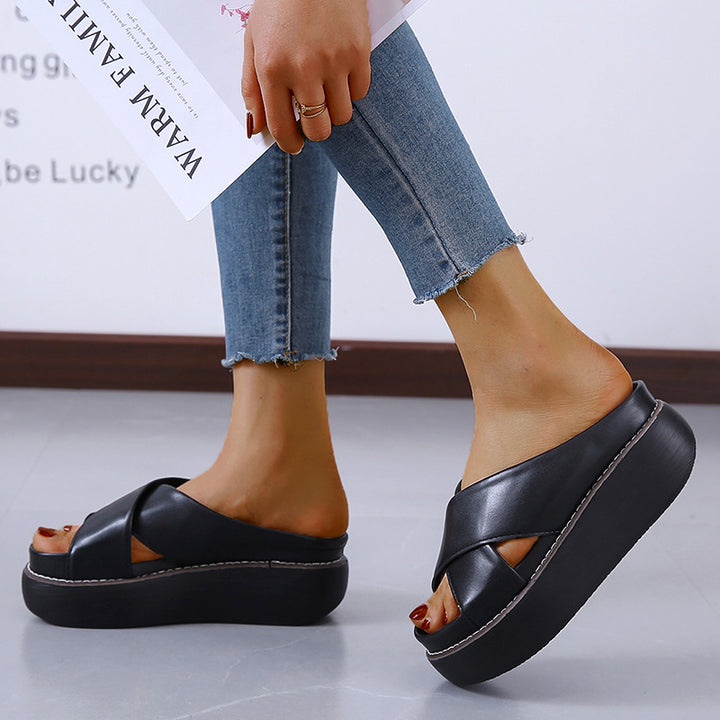 Dame platform-sandaler med elegant krydsbånd-design og skridsikker sål Stilla