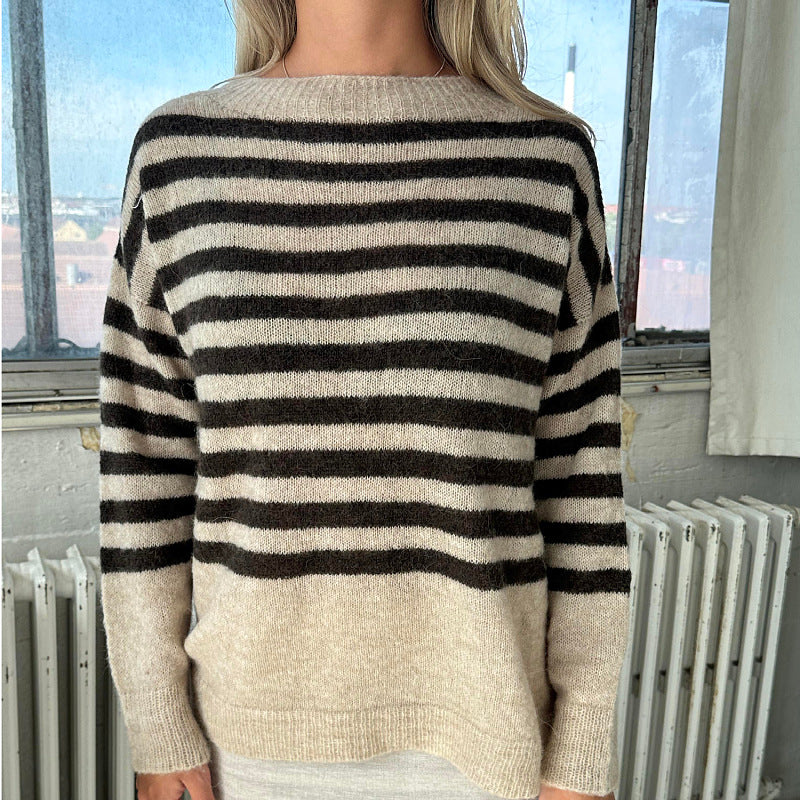 Dame strikket sweater med maritimt stribemønster Stilla