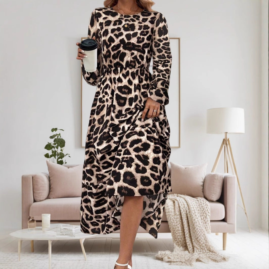 Dame maxikjole med asymmetrisk kant og leopardmønster Stilla