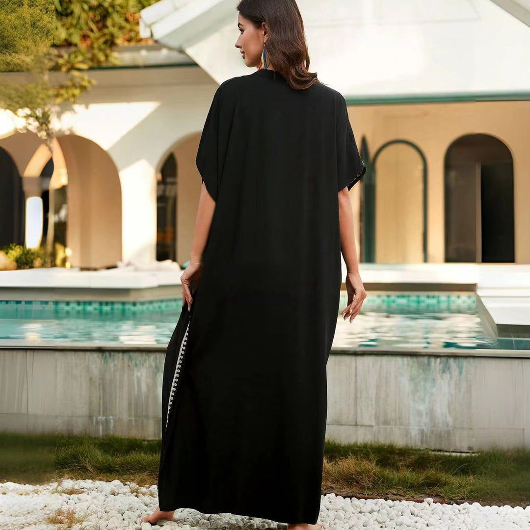 Dame Kaftan med kunstnerisk broderi og dyb V-hals Stilla