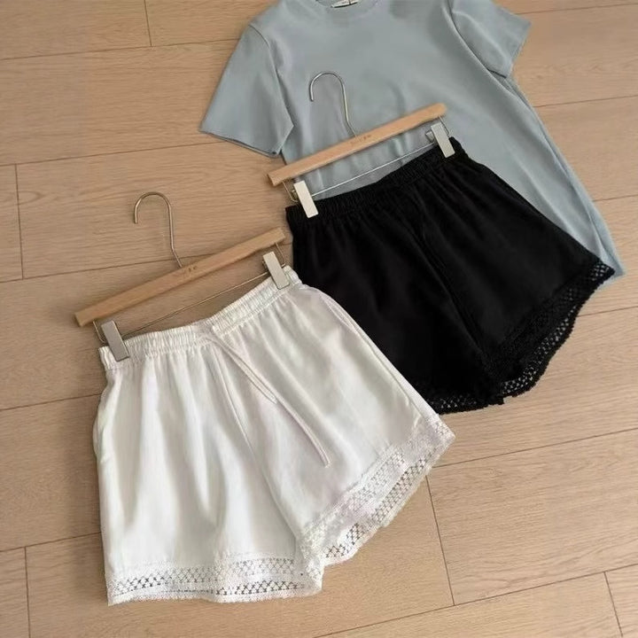 Femme Letvægts Relaxed Fit Spidstekant Shorts Stilla