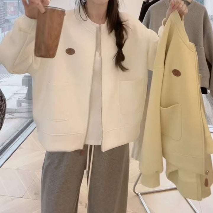 Kvinders oversized svedjakke med praktiske lommer og moderigtigt design Skovae