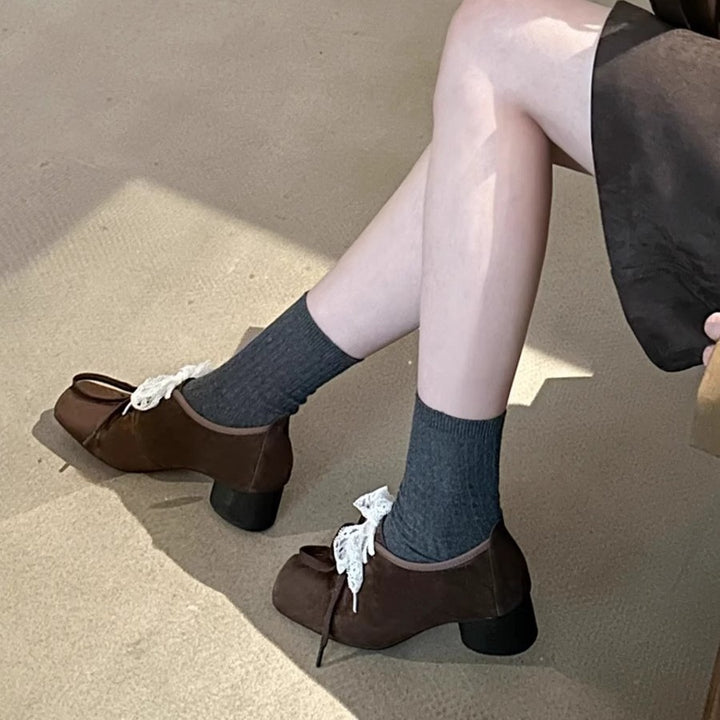 Dame Elegante Balletflade med kvadratisk tåform og snøredetalje Stilla