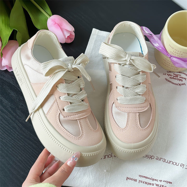 Dame Sneakers med åndbart overmateriale og komfortabelt snøresystem Stilla