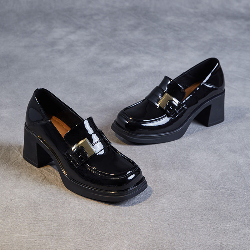 Dame Chunky Hæl Slip-On Loafers med dekorativt spænde-detalje Stilla