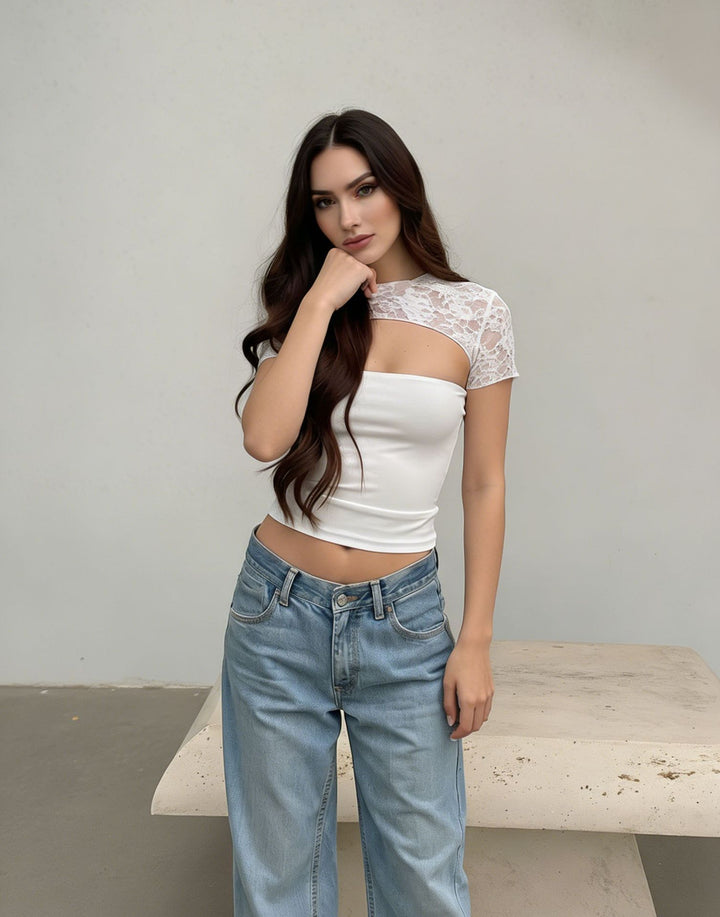 Dame Cropped Top med blonder og tætsiddende snit Skovae