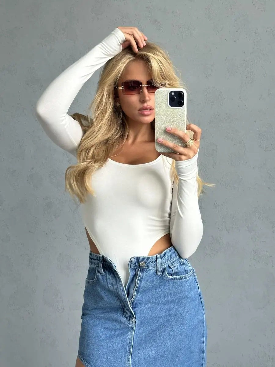Dame figursyet bodysuit med dekorative cut-outs og elegant rygudskæring Stilla