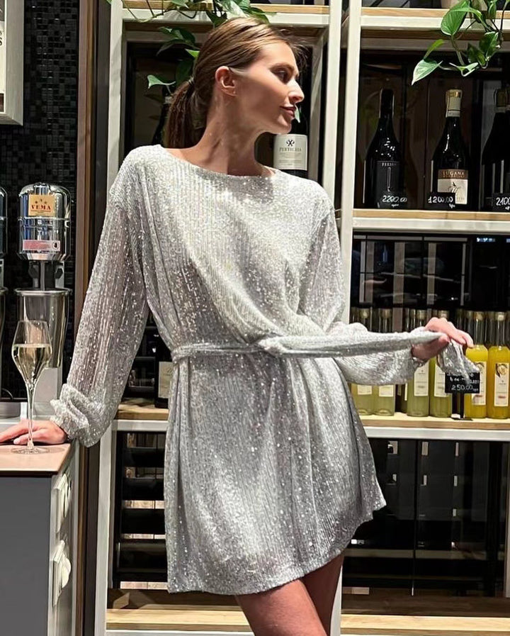 Dame Glamorøst Mini-Kjole med glitrende stof og elegante detaljer Stilla