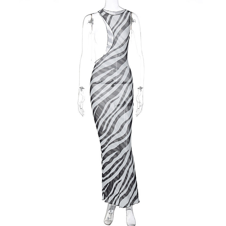Dame Maxikjole med raffineret zebrastribe-mønster og moderne cut-out-design Stilla