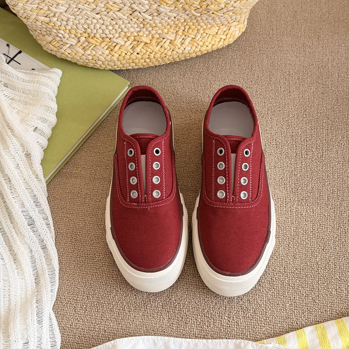 Femme Classic Canvas Slip-On Sneakers Stilla