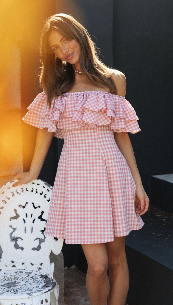 Kvindernes Off-Shoulder Sommerkjole med Flæser og Sødt Tjekket Mønster Stilla
