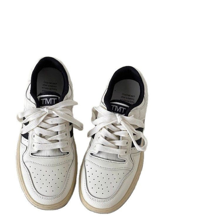 Dame moderne sneakers i minimalistisk design med åndbart overmateriale og skridsikker sål Stilla