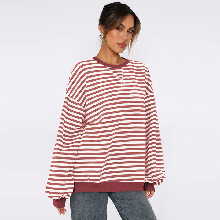 Dame Oversized Sweatshirt med stribet design og komfortable pufærmer Stilla