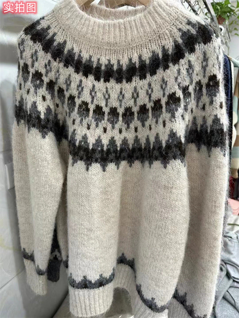 Dame strikket sweater med norsk mønster Stilla