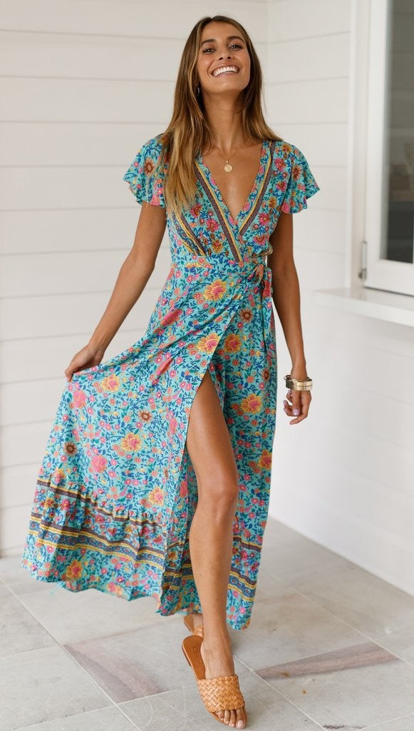 Dame Maxi-kjole med raffineret slids og elegant blomsterdesign Stilla