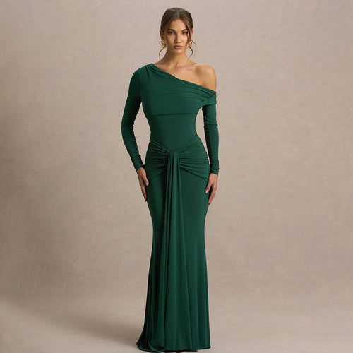 Dame figursyet maxikjole med asymmetrisk design og drapering Skovae
