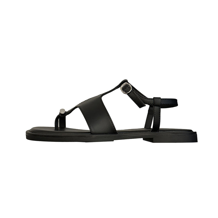 Femme Elegante Sandaler med remme og metalliske detaljer Stilla