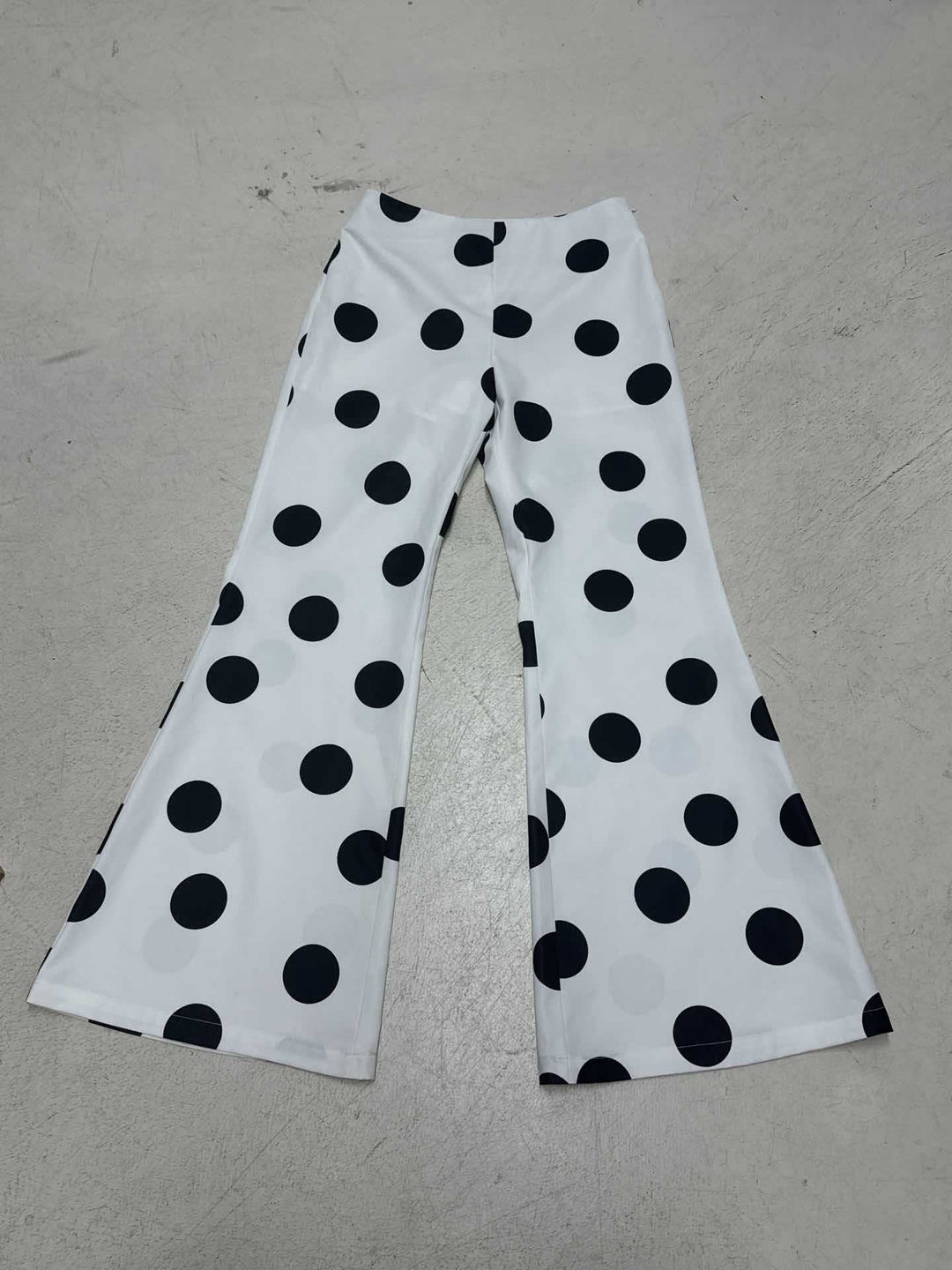 Dame Fashionable flared pants with stylish polka dot design Skovae