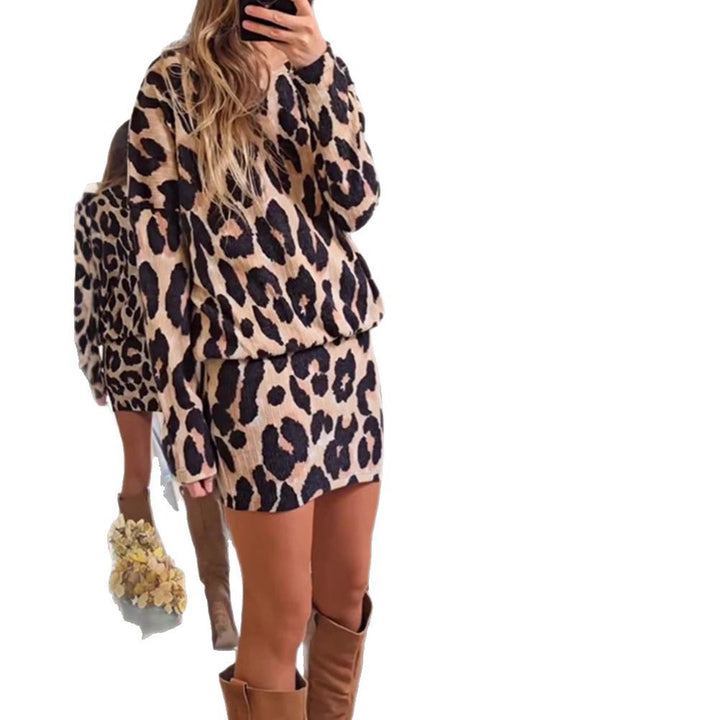 Dame strikkjole med leopardmønster og afslappet snit Stilla