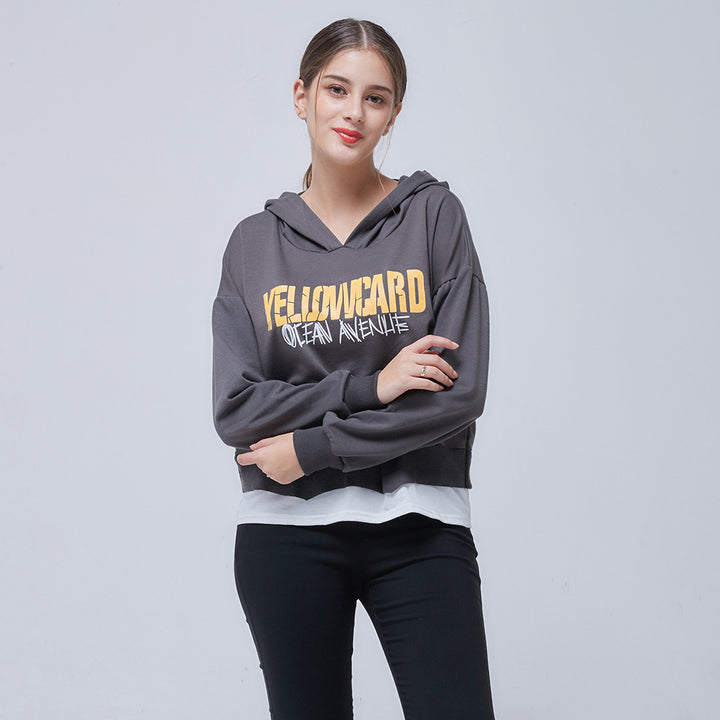 Kvinders afslappede cropped hoodie med grafik Stilla