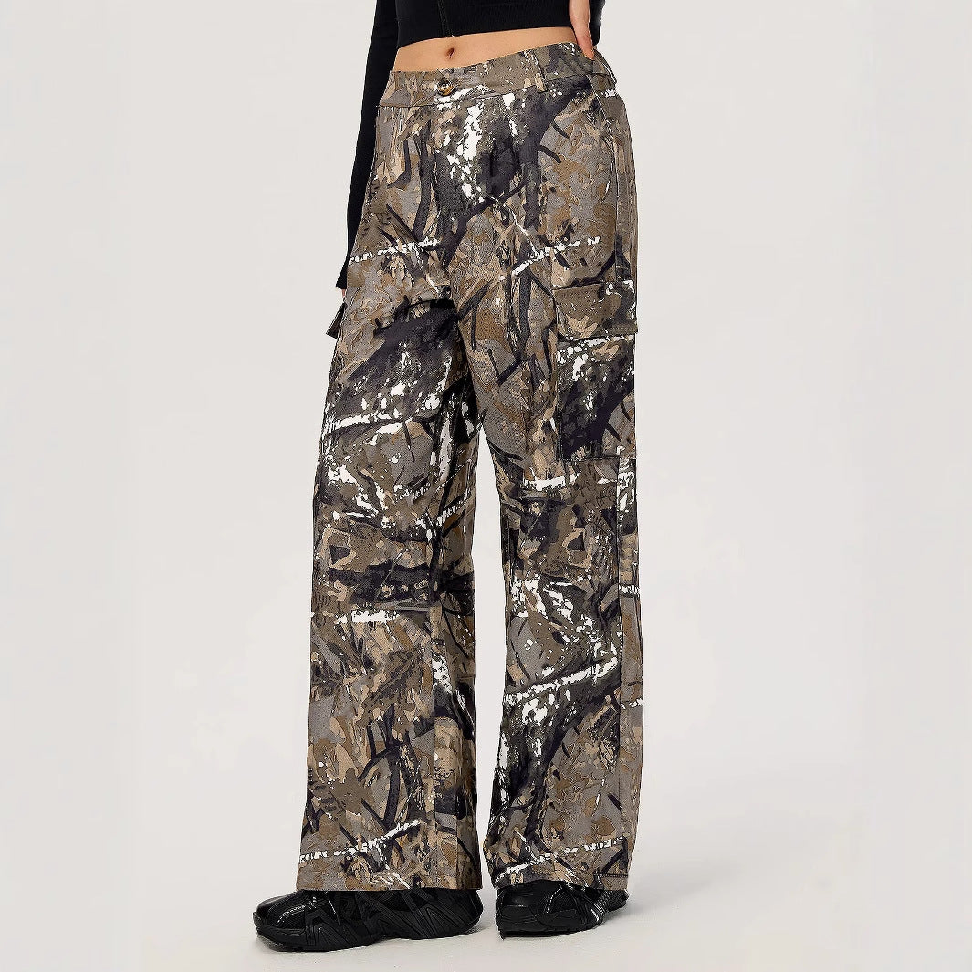 Kvindernes brede cargo bukser med moderne camouflage design Stilla
